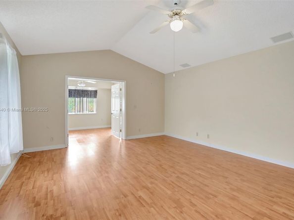 1600 SW 52nd Way, Plantation FL 33317