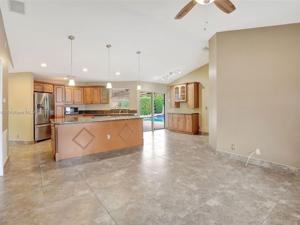 1600 SW 52nd Way, Plantation FL 33317