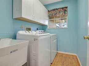 1600 SW 52nd Way, Plantation FL 33317