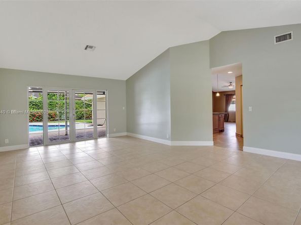 1600 SW 52nd Way, Plantation FL 33317