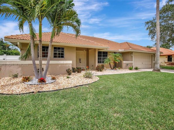 1600 SW 52nd Way, Plantation FL 33317