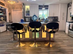 309 NW 15th St, Homestead FL 33030