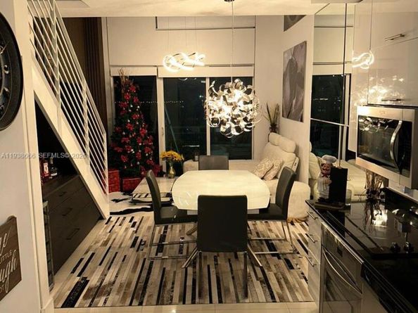 60 SW 13th St 2422, Miami FL 33130