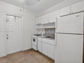 2100 NW 24th St, Miami FL 33142