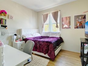 1156 NE 37th Pl, Homestead FL 33033