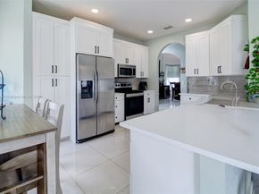 1156 NE 37th Pl, Homestead FL 33033
