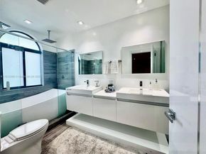 1150 98th St 10, Bay Harbor Islands FL 33154