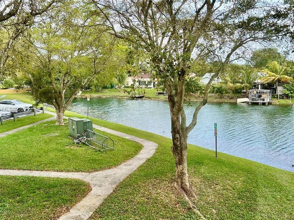 6901 SW 147th Ave 2E, Miami FL 33193