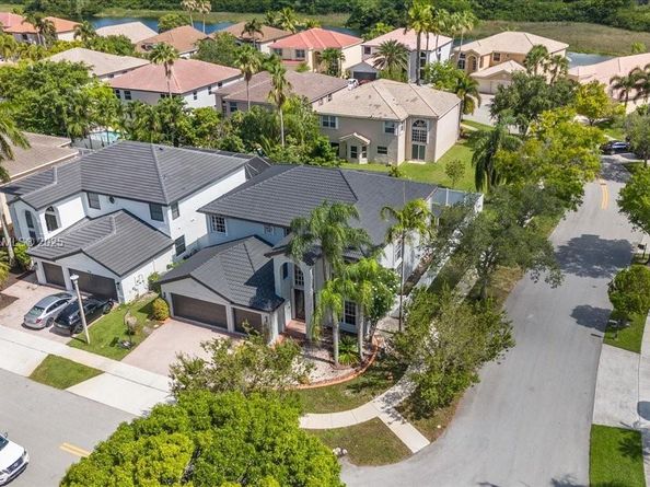 17956 SW 35th Dr, Miramar FL 33029