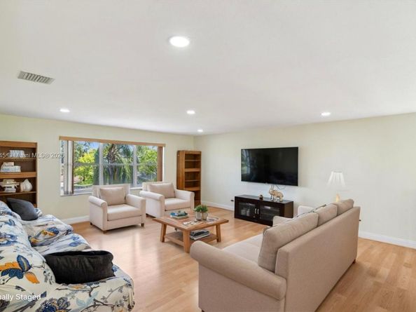 17956 SW 35th Dr, Miramar FL 33029