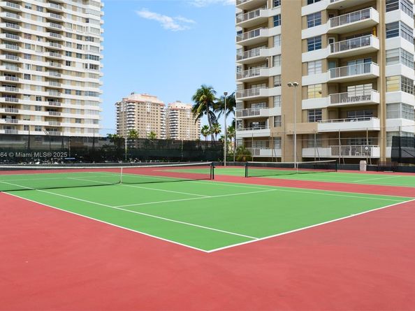 1950 S Ocean Dr 3P, Hallandale Beach FL 33009