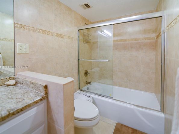 1950 S Ocean Dr 3P, Hallandale Beach FL 33009