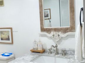 9420 Poinciana Pl 214, Davie FL 33324