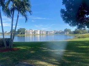 9420 Poinciana Pl 214, Davie FL 33324