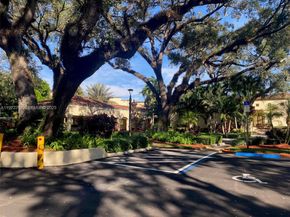 9420 Poinciana Pl 214, Davie FL 33324