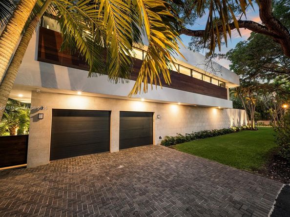 4041 S Le Jeune Rd, Miami FL 33146