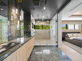4041 S Le Jeune Rd, Miami FL 33146