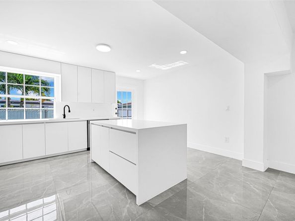 4040 SW 108th Ave, Miami FL 33165