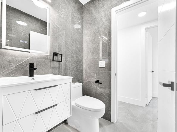 4040 SW 108th Ave, Miami FL 33165