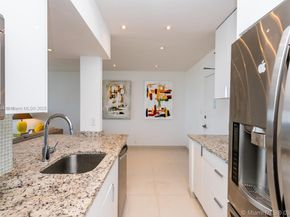 1000 West Ave PH07, Miami Beach FL 33139