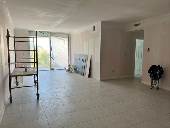 9725 NW 52nd St 522, Doral FL 33178