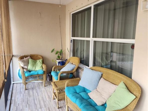 100 SE 6th Ave 107, Pompano Beach FL 33060