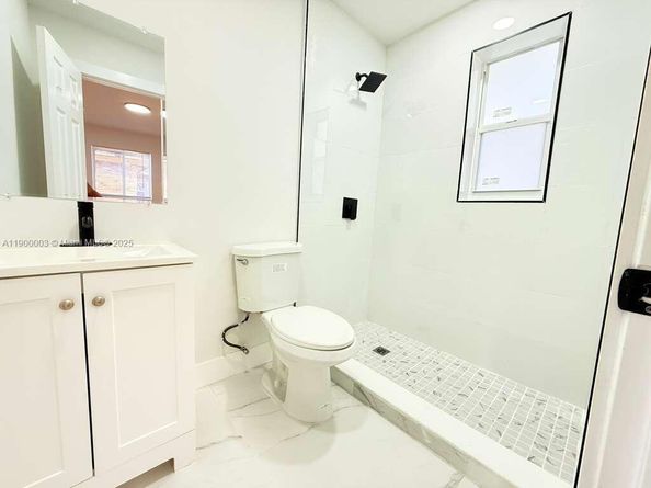 3241 NW 16th St, Lauderhill FL 33311