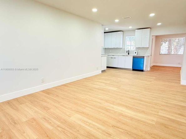 3241 NW 16th St, Lauderhill FL 33311