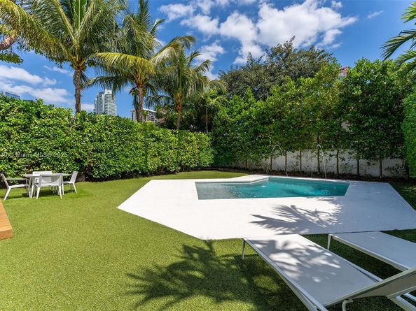 2031 S Miami Ave, Miami FL 33129