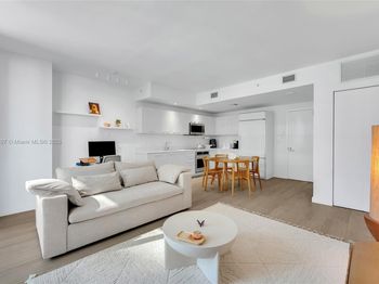55 SW 9th St