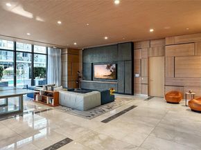 55 SW 9th St 1802, Miami FL 33130