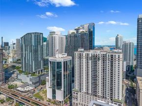 55 SW 9th St 1802, Miami FL 33130