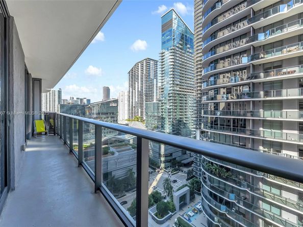 55 SW 9th St 1802, Miami FL 33130