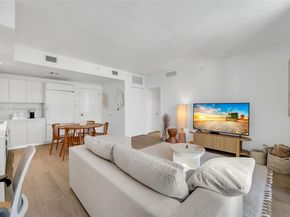 55 SW 9th St 1802, Miami FL 33130