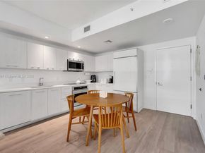 55 SW 9th St 1802, Miami FL 33130
