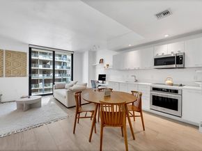 55 SW 9th St 1802, Miami FL 33130