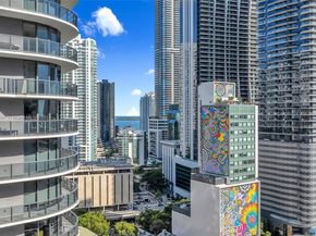 55 SW 9th St 1802, Miami FL 33130