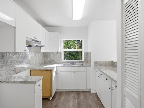 1045 SW 25th Ave, Miami FL 33135