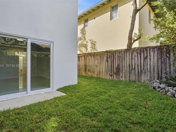 1045 SW 25th Ave, Miami FL 33135