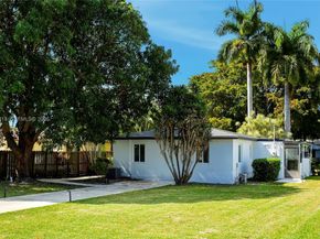 921 N 32nd Ave, Hollywood FL 33021