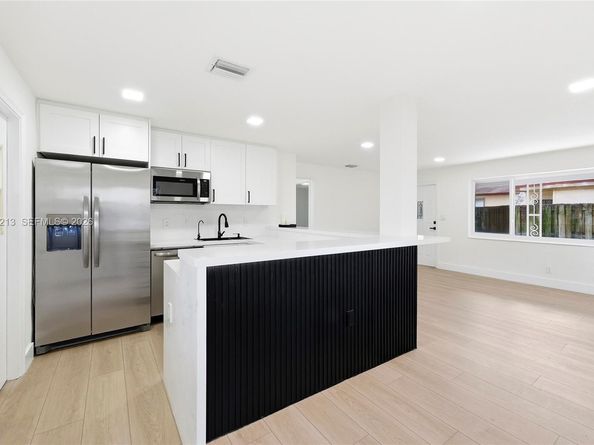 921 N 32nd Ave, Hollywood FL 33021