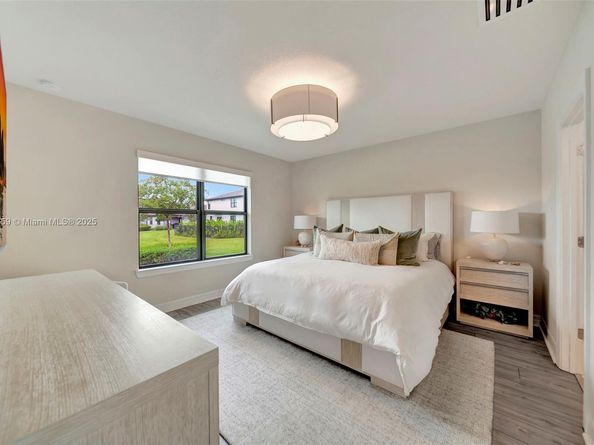 2941 Shortleaf Ave, Lauderdale Lakes FL 33311