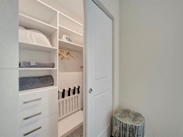 2941 Shortleaf Ave, Lauderdale Lakes FL 33311