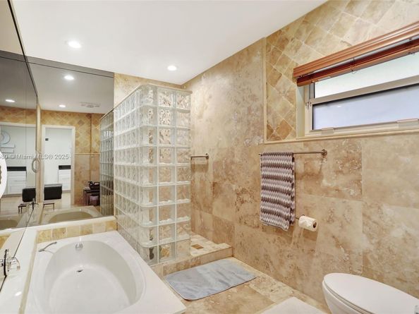 1128 W Cypress Dr V15, Pompano Beach FL 33069