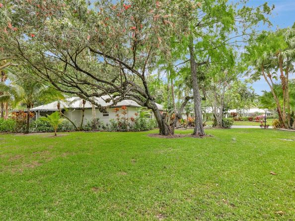 1128 W Cypress Dr V15, Pompano Beach FL 33069