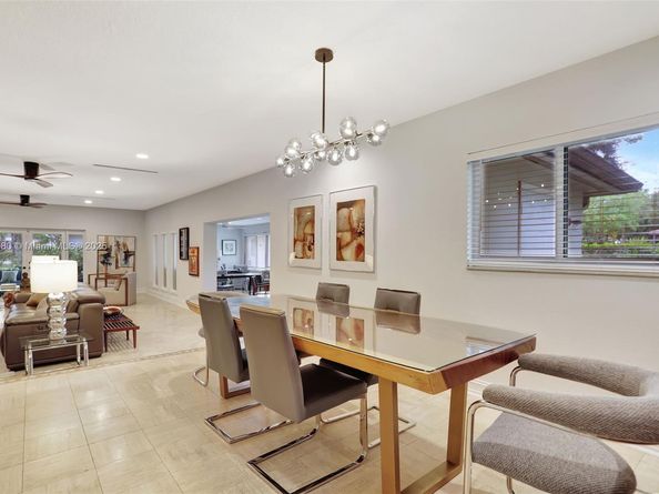 1128 W Cypress Dr V15, Pompano Beach FL 33069