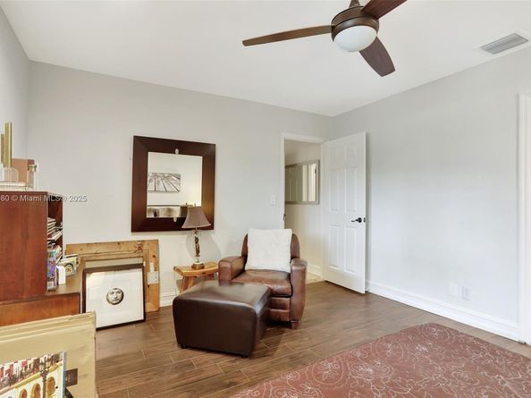 1128 W Cypress Dr V15, Pompano Beach FL 33069