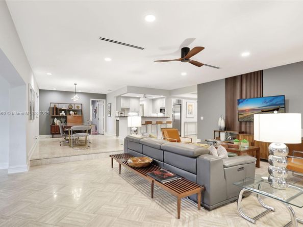 1128 W Cypress Dr V15, Pompano Beach FL 33069