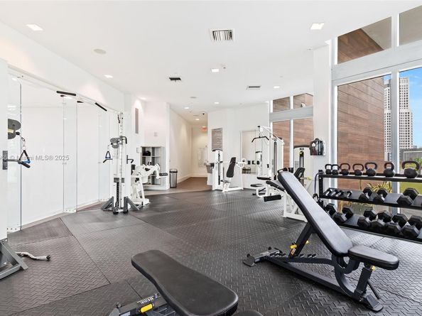 350 S Miami Ave 1805, Miami FL 33130