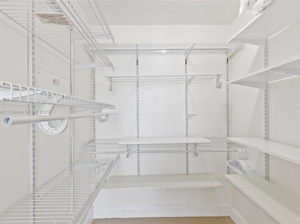 350 S Miami Ave 1805, Miami FL 33130